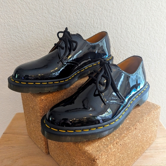 DOC MARTENS 1461 PATENT LEATHER OXFORDS - BLACK - NWOB - Picture 1 of 11